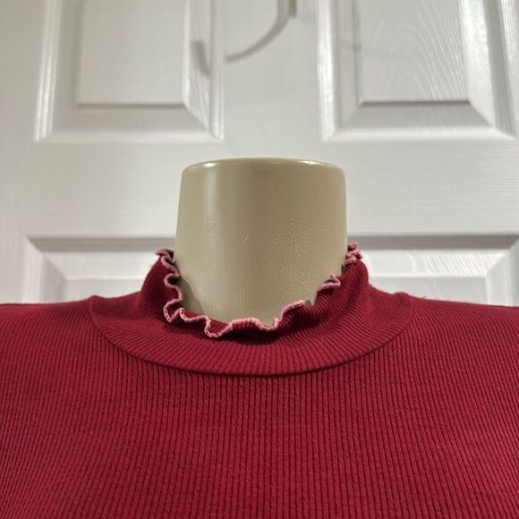 THREE DOTS RIBBED SWEATER. - Picture 2 of 8